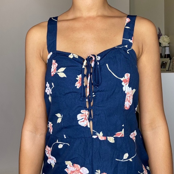 Floral Romper - Picture 7 of 8